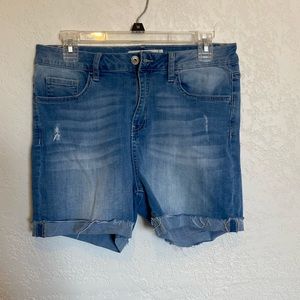 Cute denim shorts